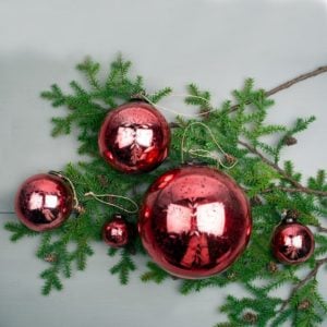 Etched Snowflake Red Decoration