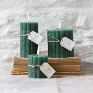 Rustic Scalloped Pillar Candle Emerald