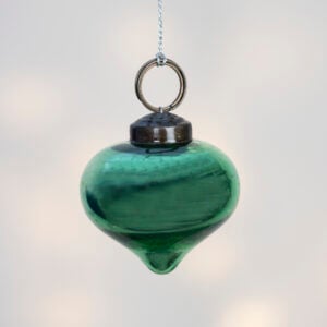 Shiny Green Onion Bauble