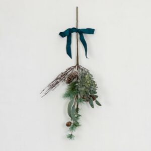 Foliage & Fircone Spray