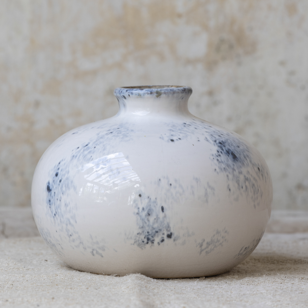 Cassis Stoneware Stem Vase