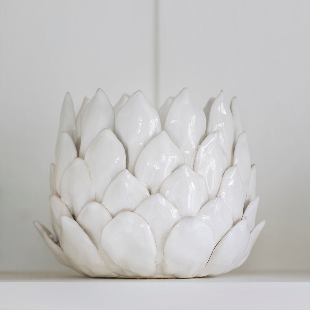 Planter Petals White